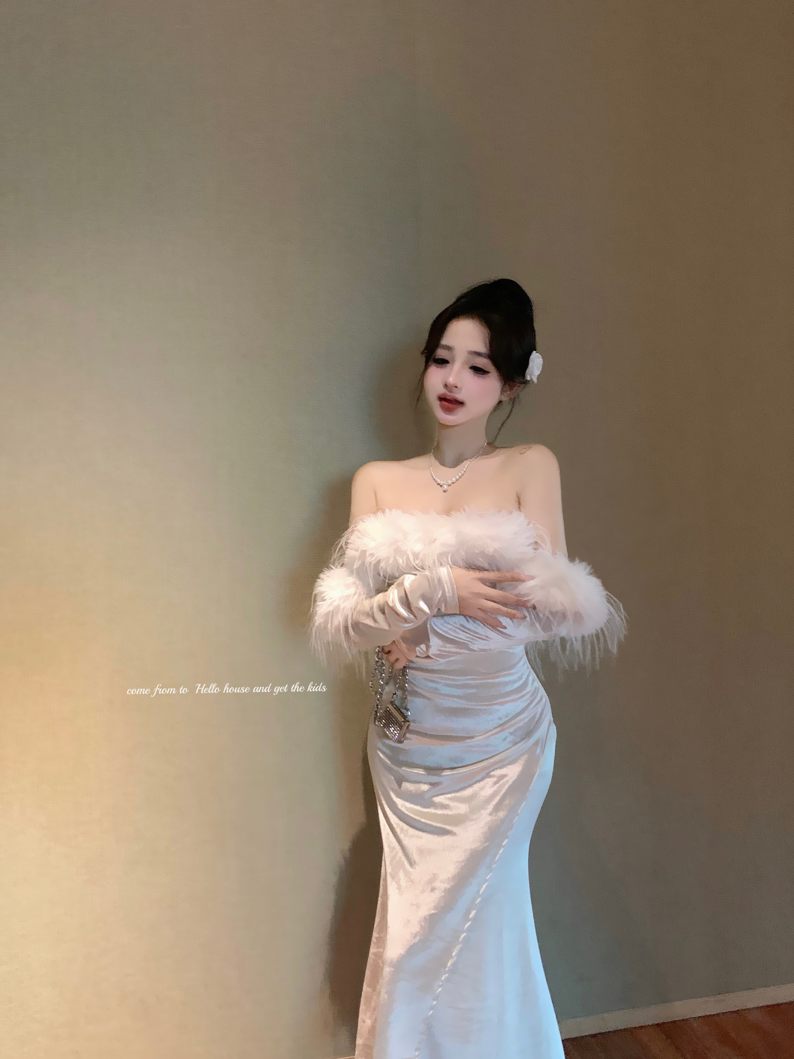 實拍溫柔女神'絲絨毛毛邊抹胸連衣裙