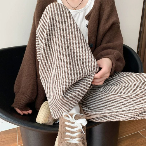Coffee-colored woolen wide-leg pants for women autumn and winter 2023 new high-waist drape casual tall retro vertical striped pants