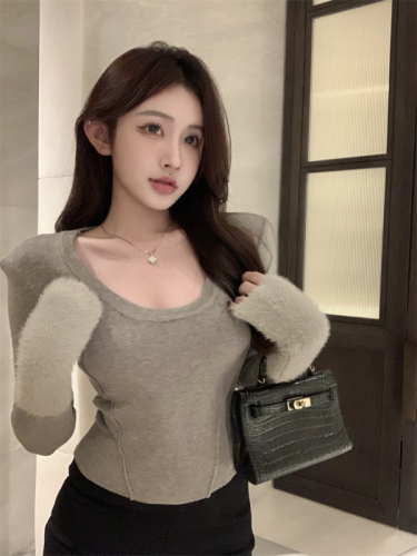 Real shot of U-neck long-sleeved slim top for women slimming short pure cotton warm knitted bottoming shirt