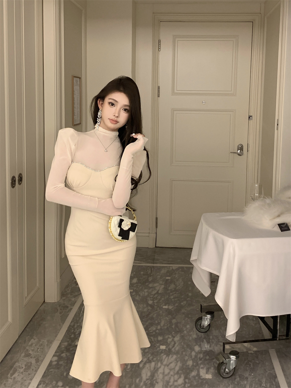 實拍小眾赫本風拼接網紗泡泡袖連衣裙女新款高腰修身顯瘦魚尾長裙