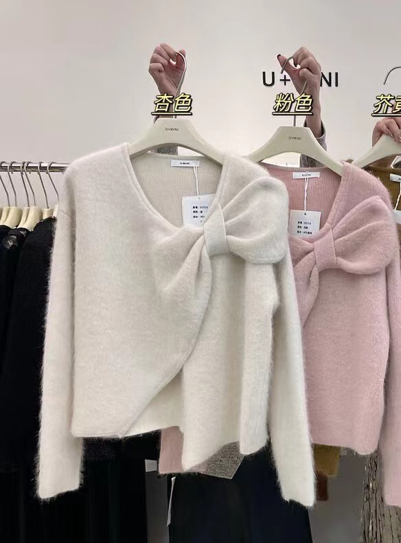 韓系重工設計粉紅色蝴蝶真兔毛針織衫女秋冬不規則圓領長袖毛衣潮