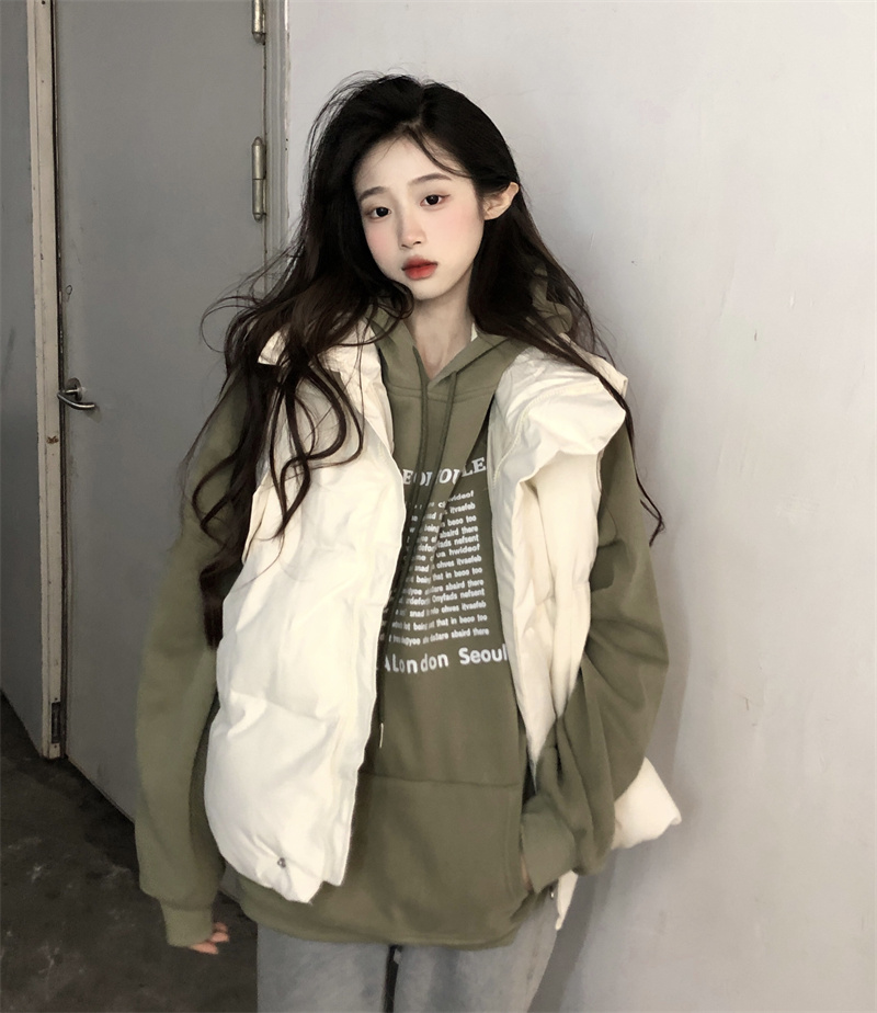 Actual shot of velvet and thickened hooded sweatshirt, slimming, loose and flesh-covering sweatshirt jacket + versatile loose cotton vest, trendy