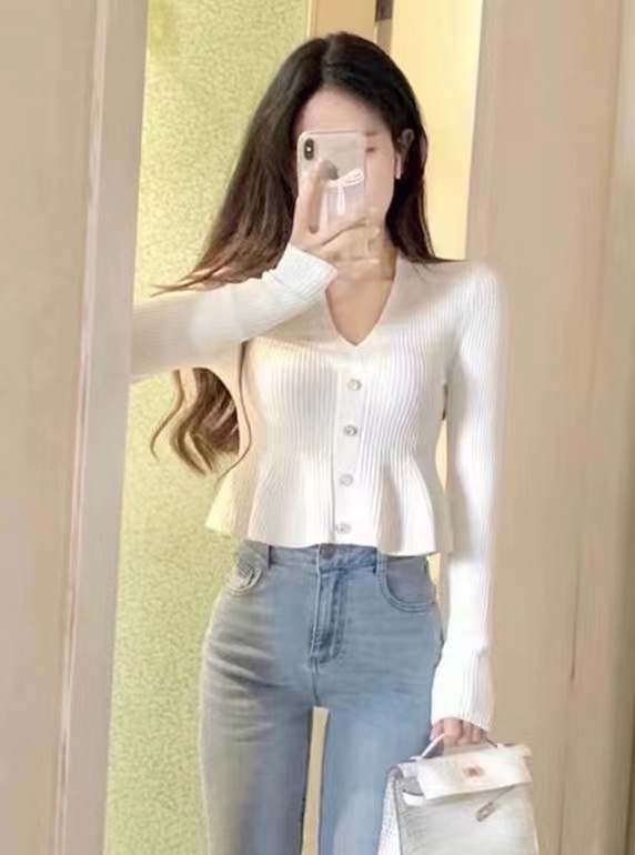 秋冬新款韓版復古V領單排珍珠扣荷葉邊開衫上衣女春秋針織衫