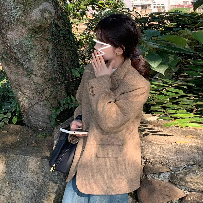 Korean retro style casual suit jacket for women autumn and winter 2023 new style small high-end temperament suit top