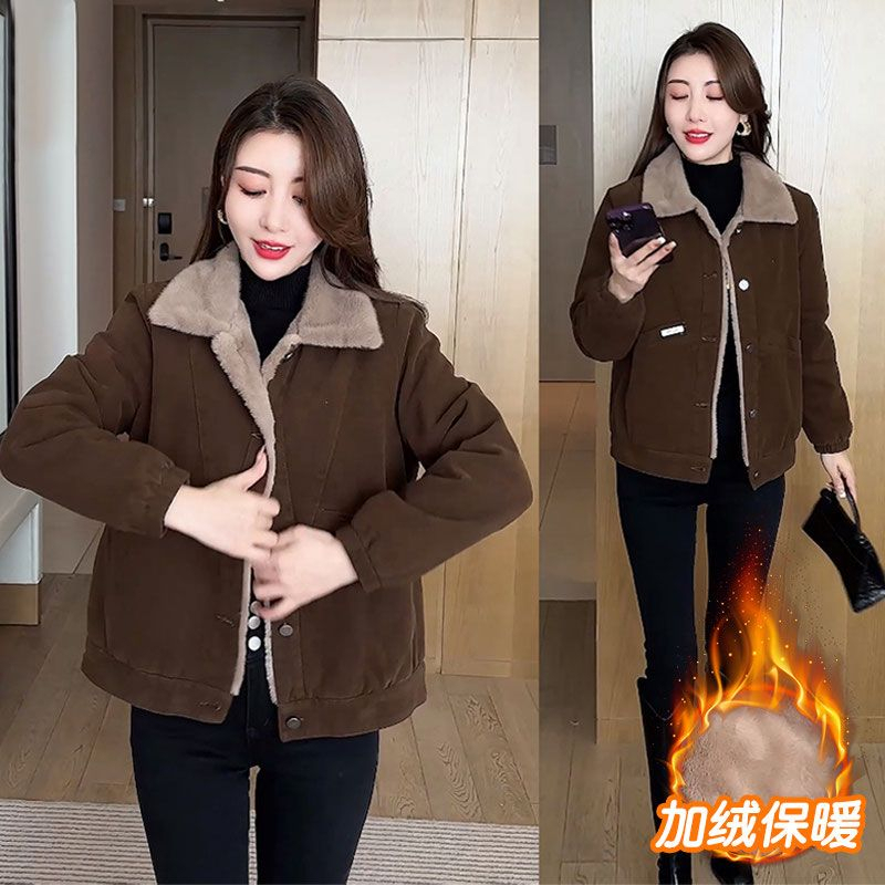 Corduroy jacket for women in winter, plus velvet to keep warm and thick, versatile, fashionable, age-reducing, loose, slimming, belly-covering mother's wear