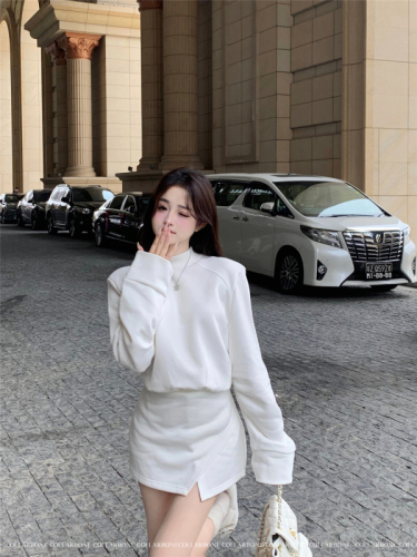 Actual shot ~ Designed high-necked loose-fitting velvet thickened long-sleeved sweatshirt for women high-waisted A-line skirt suit