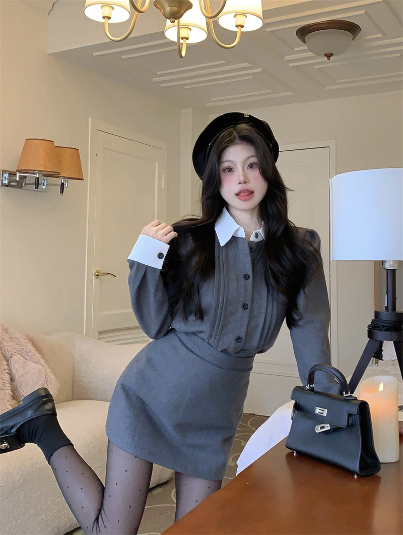 Actual shot of Korean drama heroine wearing autumn and winter temperament gold suit, short skirt, two-piece set