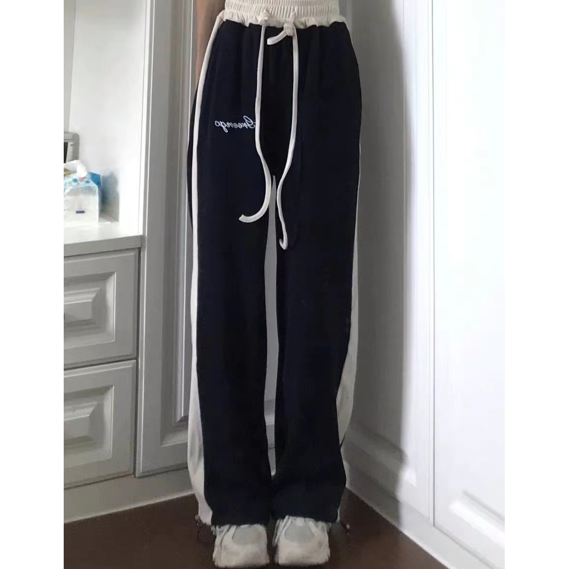 美式嘻哈闊腿運動褲子女春秋高腰顯瘦條紋休閒褲hiphop垂感衛褲