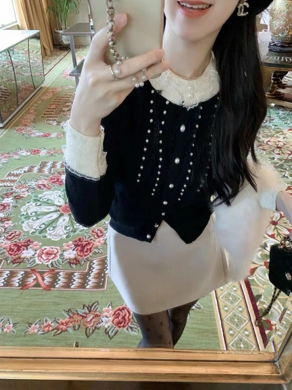 魚兔子的兔子蕾絲毛衣女2023新款秋冬釘珠單排扣寬鬆長袖圓領上衣
