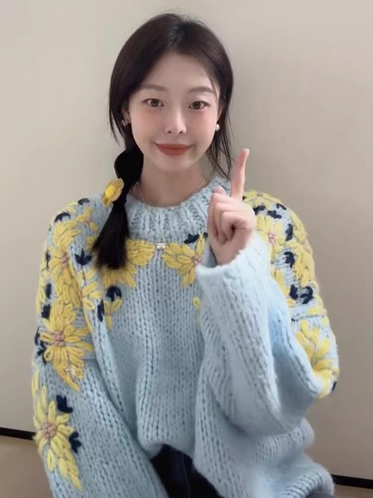 設計感編織花朵針織衫上衣女2023秋冬寬鬆顯瘦圓領藍色長袖毛衣