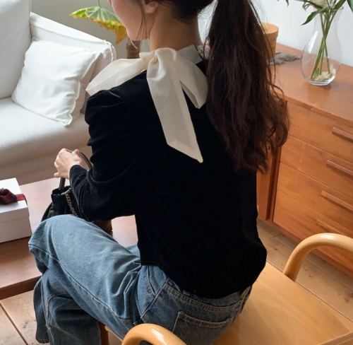 INS Korea Dongdaemun!  French retro bow tie puff sleeve velvet long sleeve shirt