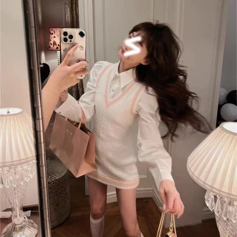 2024 Korean College Style Sleeveless Knitted Vest Dress Women's Waist Slimming Overlay Skirt Covering Hips Short Skirt