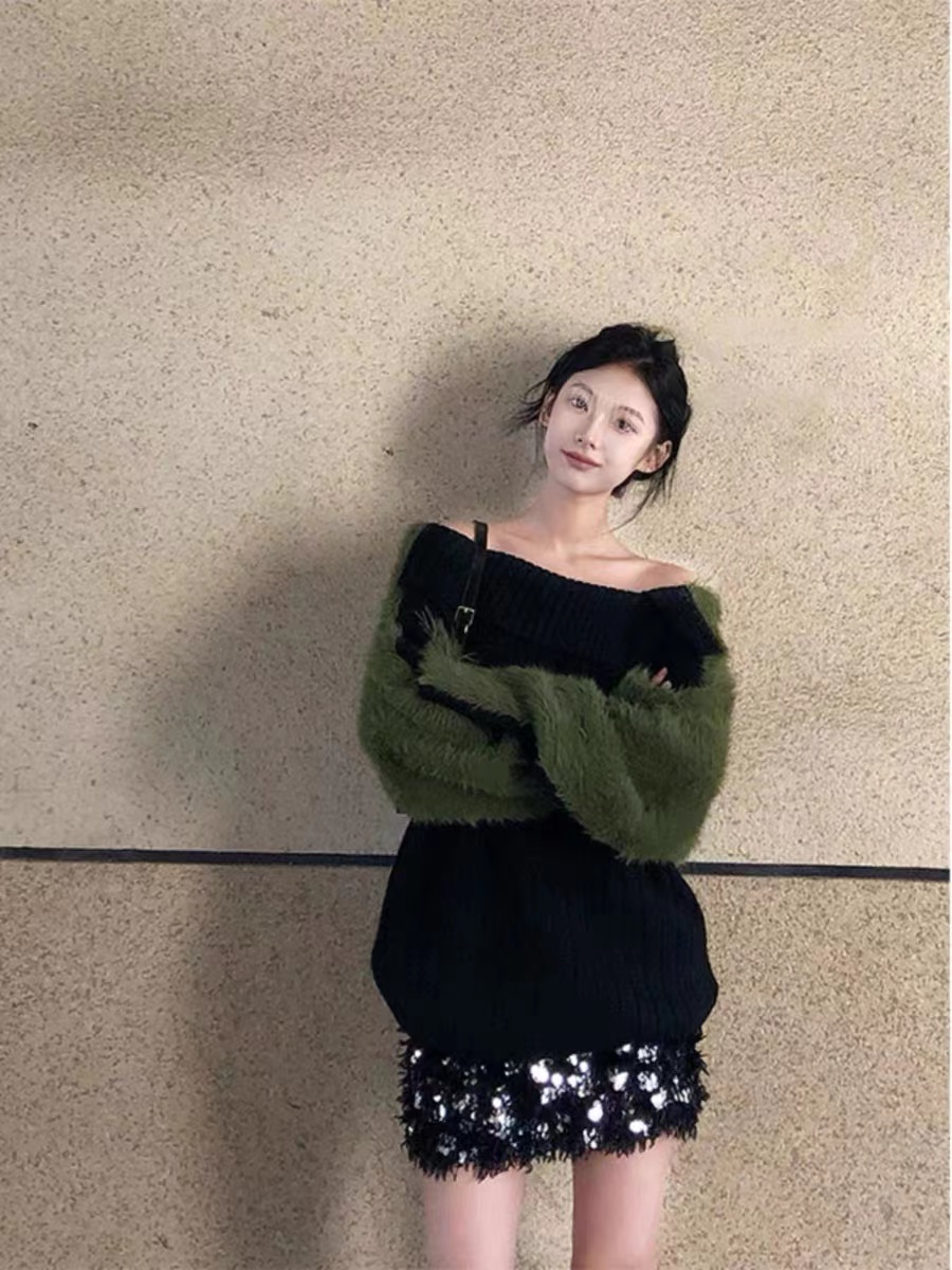 畔言 復古黑綠拼色露肩套頭毛衣女秋冬小眾設計感寬鬆針織衫上衣