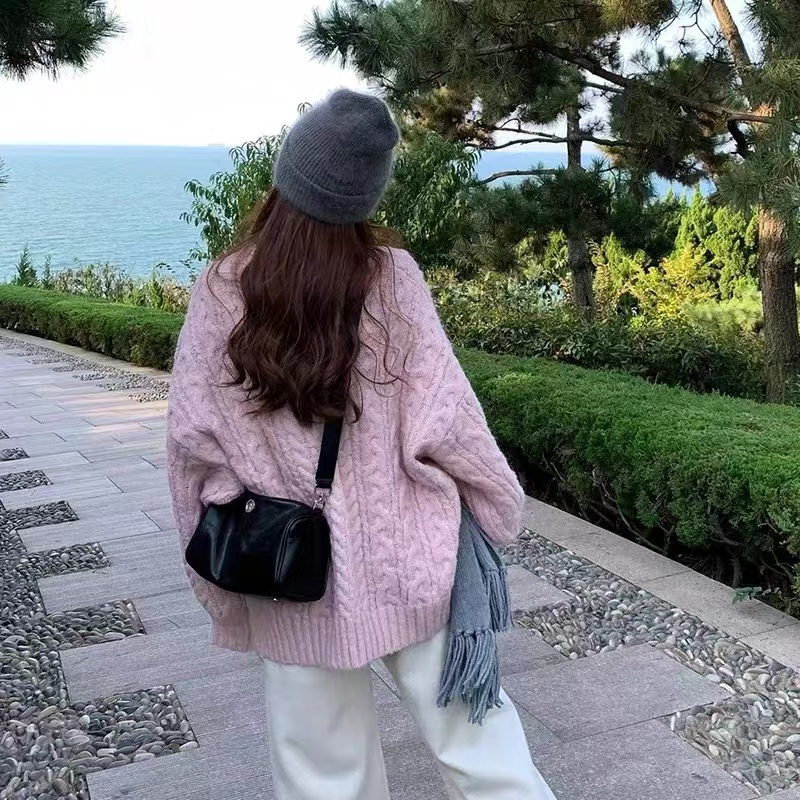 慵懶風少女感麻花粉色毛衣女秋冬2023年新款極簡風廓形針織上衣女