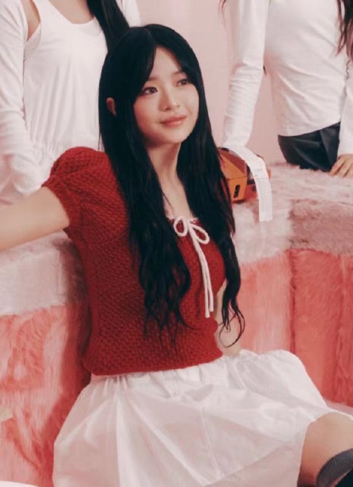 Irene裴珠泫 Hanni同款 短袖羊毛針織衫