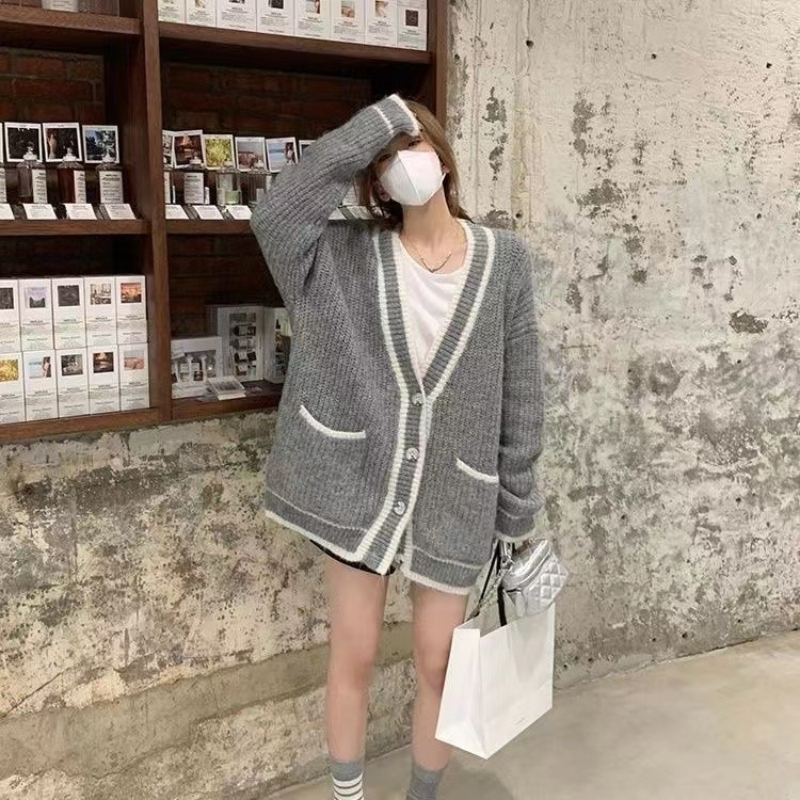 2024 gray sweater cardigan women's autumn and winter design niche loose lazy style versatile knitted jacket ins