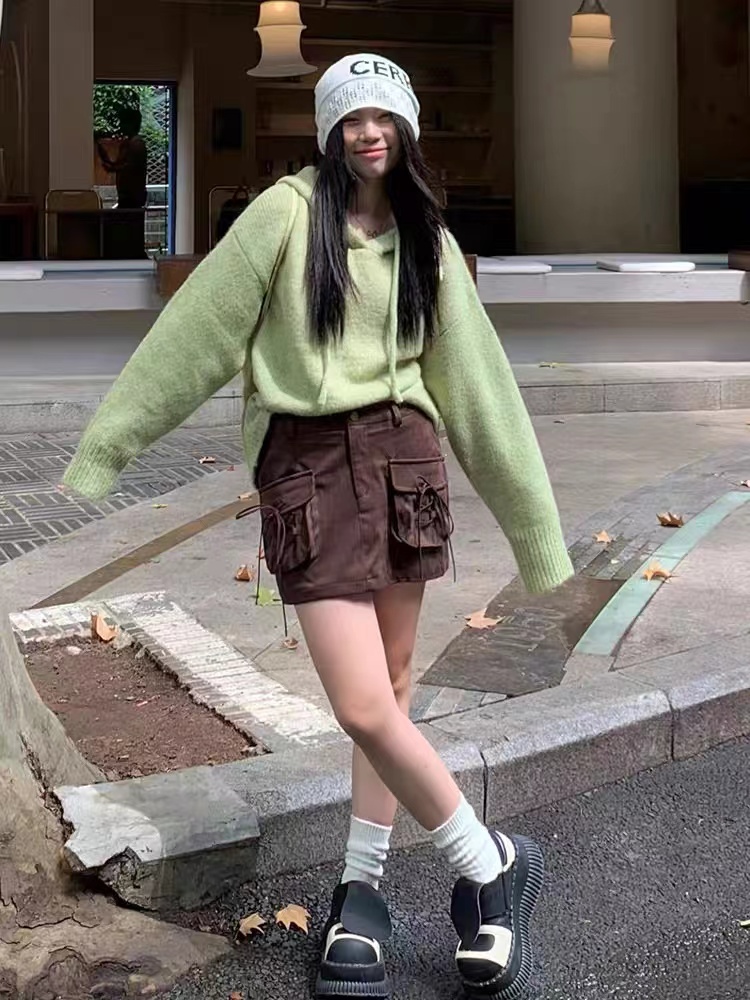 Japanese sweet lazy style sweater for women in autumn and winter new simple and versatile couple hoodie dopamine wear sweater