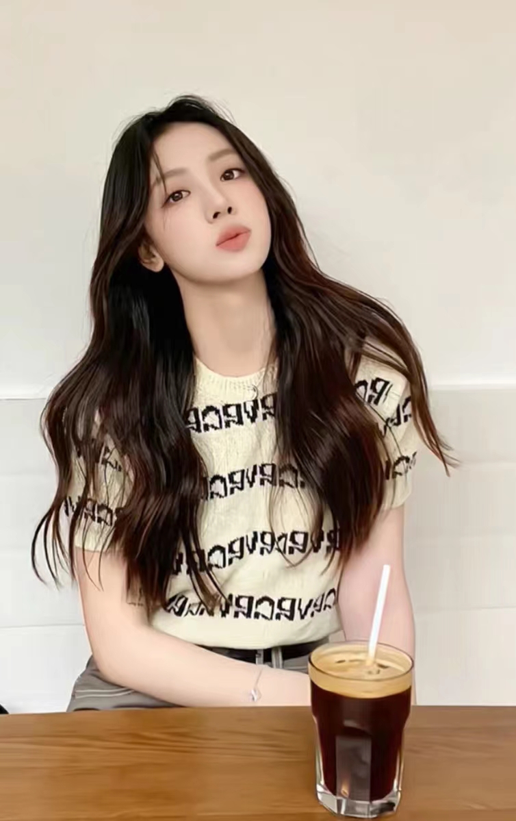 2023新款歐貨高級感設計感小眾別致獨特上衣黃色字母針織t恤女夏