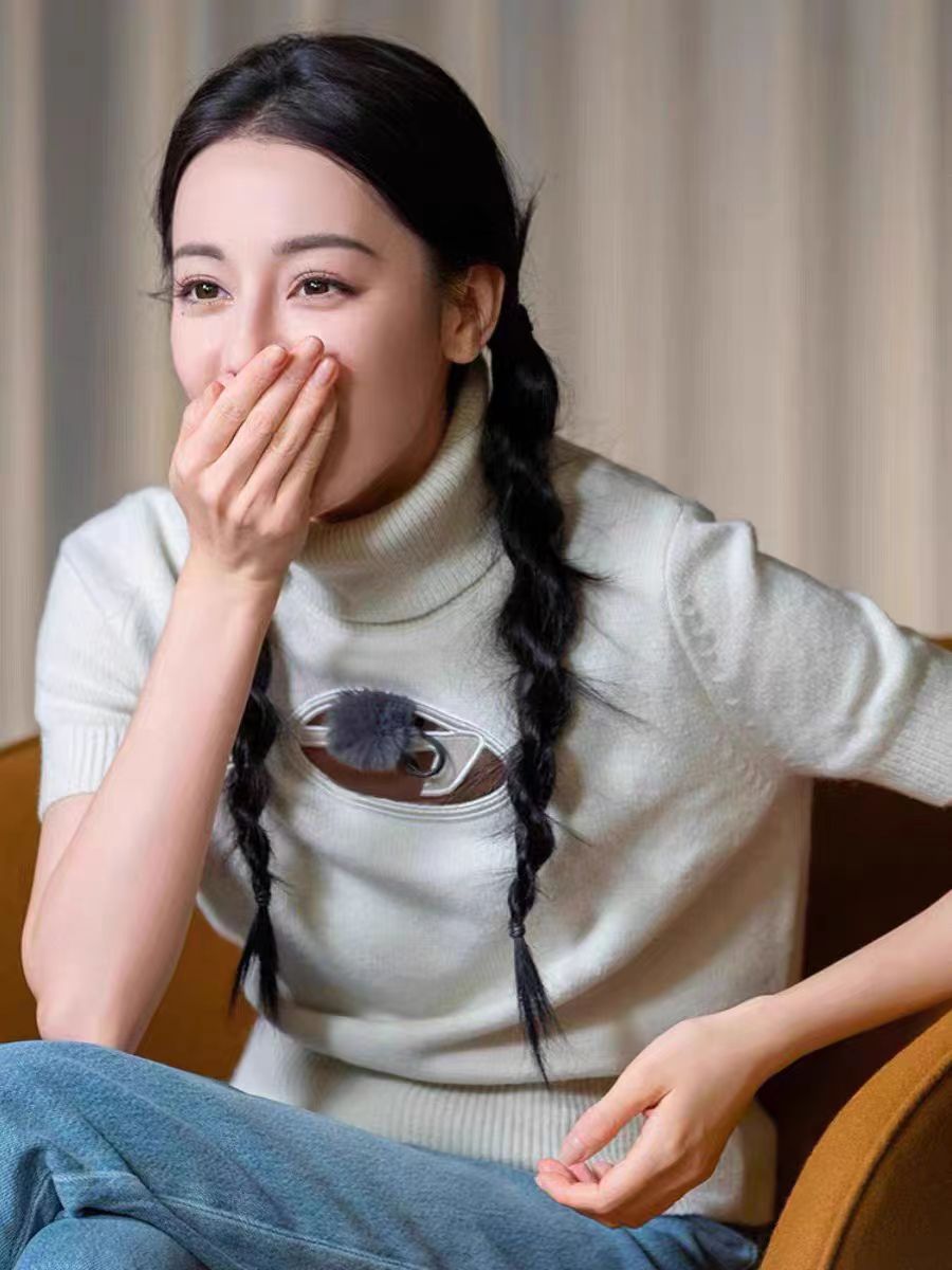 熱巴同款字母鏤空字母高領短袖針織衫女打底毛衣