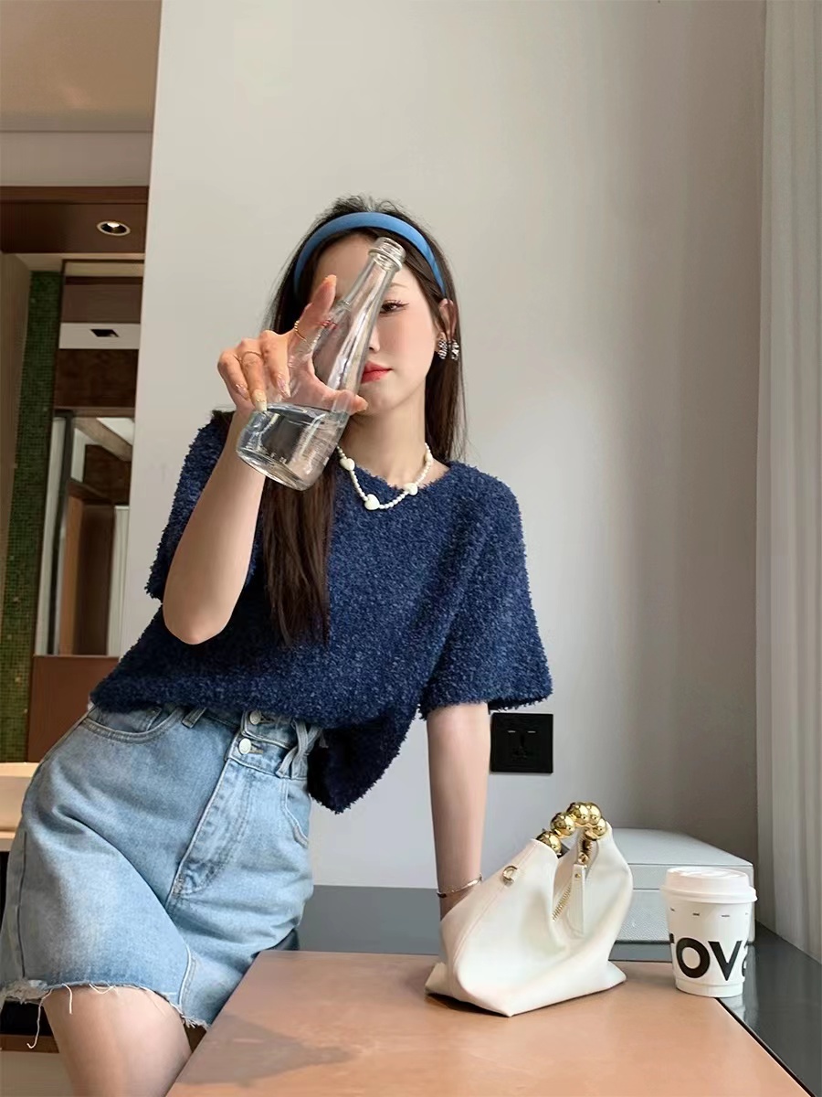 於momo綿綿冰新款蝴蝶紗小短款上衣短袖毛衣女設計感小眾