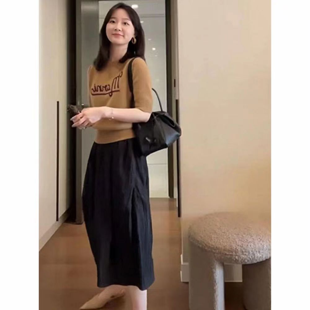 2023新款絕美韓系上衣女字母刺繡卡其色冰絲針織衫短袖女夏裝薄款