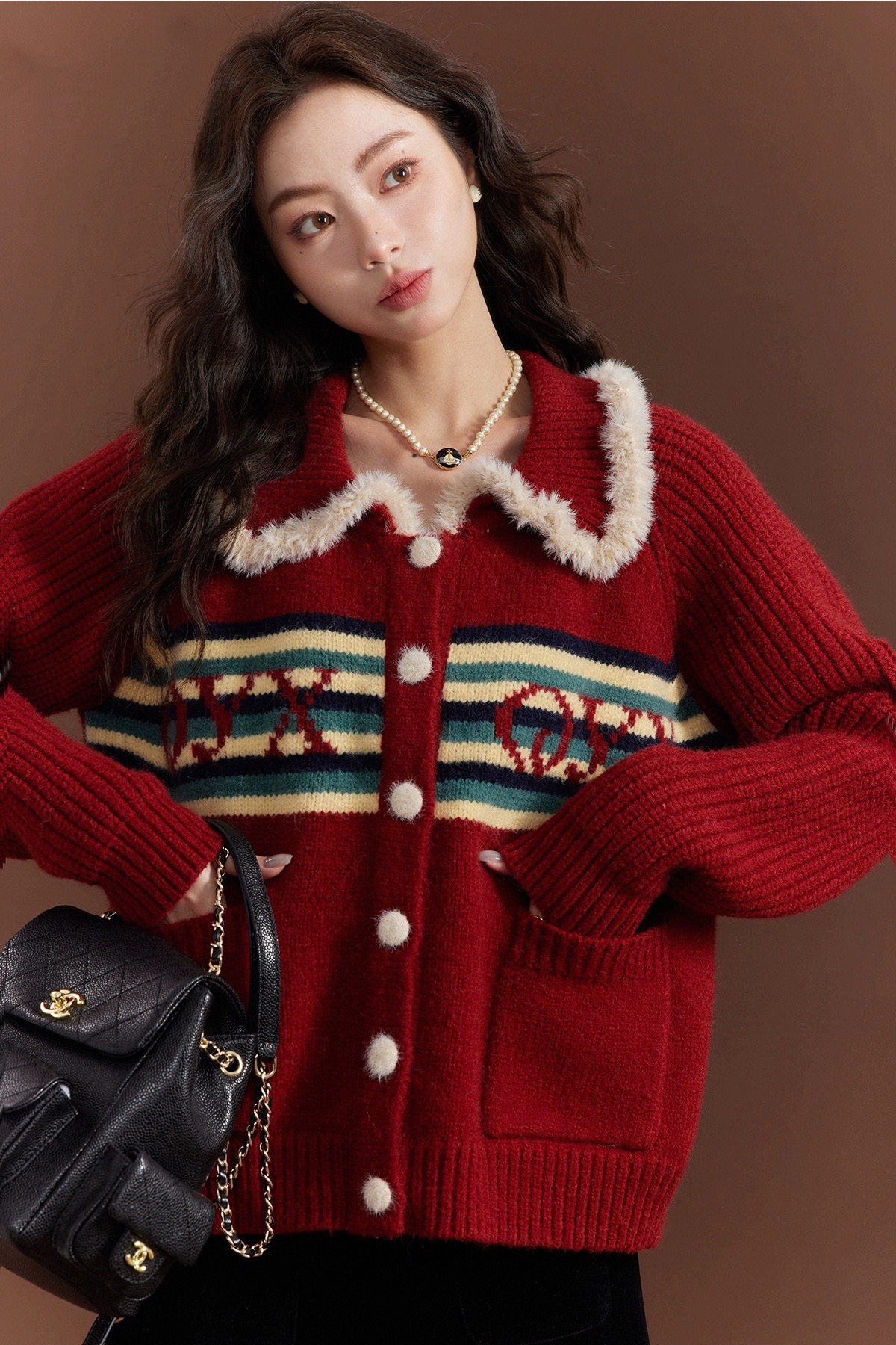 2023 Ouyang Xi Original Christmas Mulled Wine Retro Print Contrast Color Long Sleeve Top Winter Loose Slim Sweater
