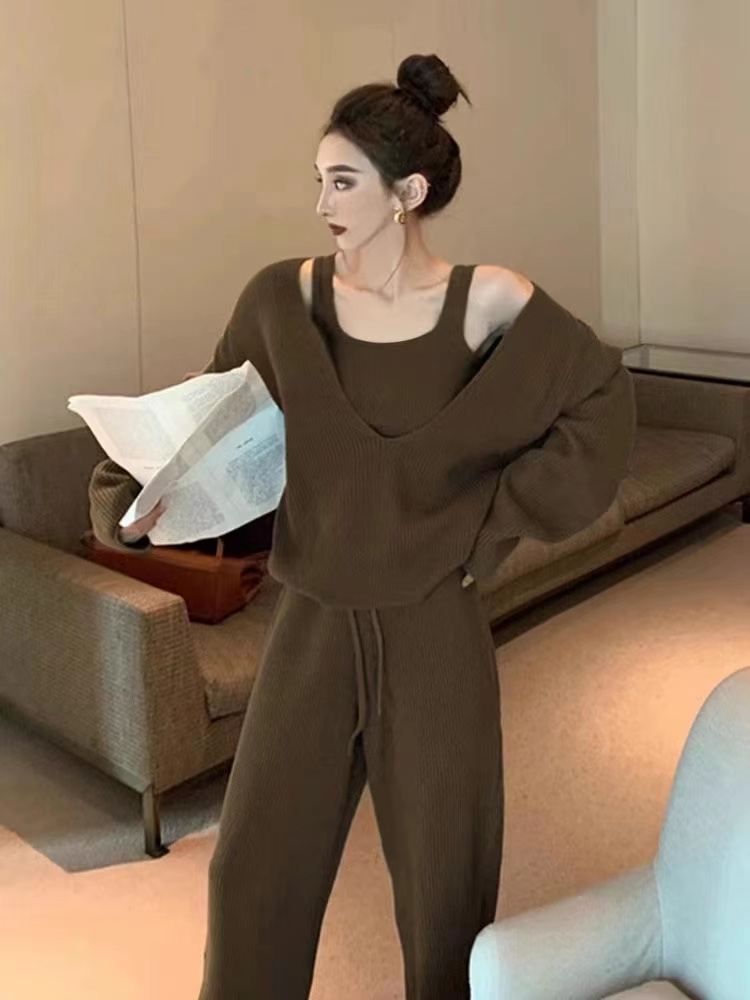 休閒時尚套裝女復古慵懶寬鬆毛衣鹽系穿搭衛衣掛脖背心針織三件套