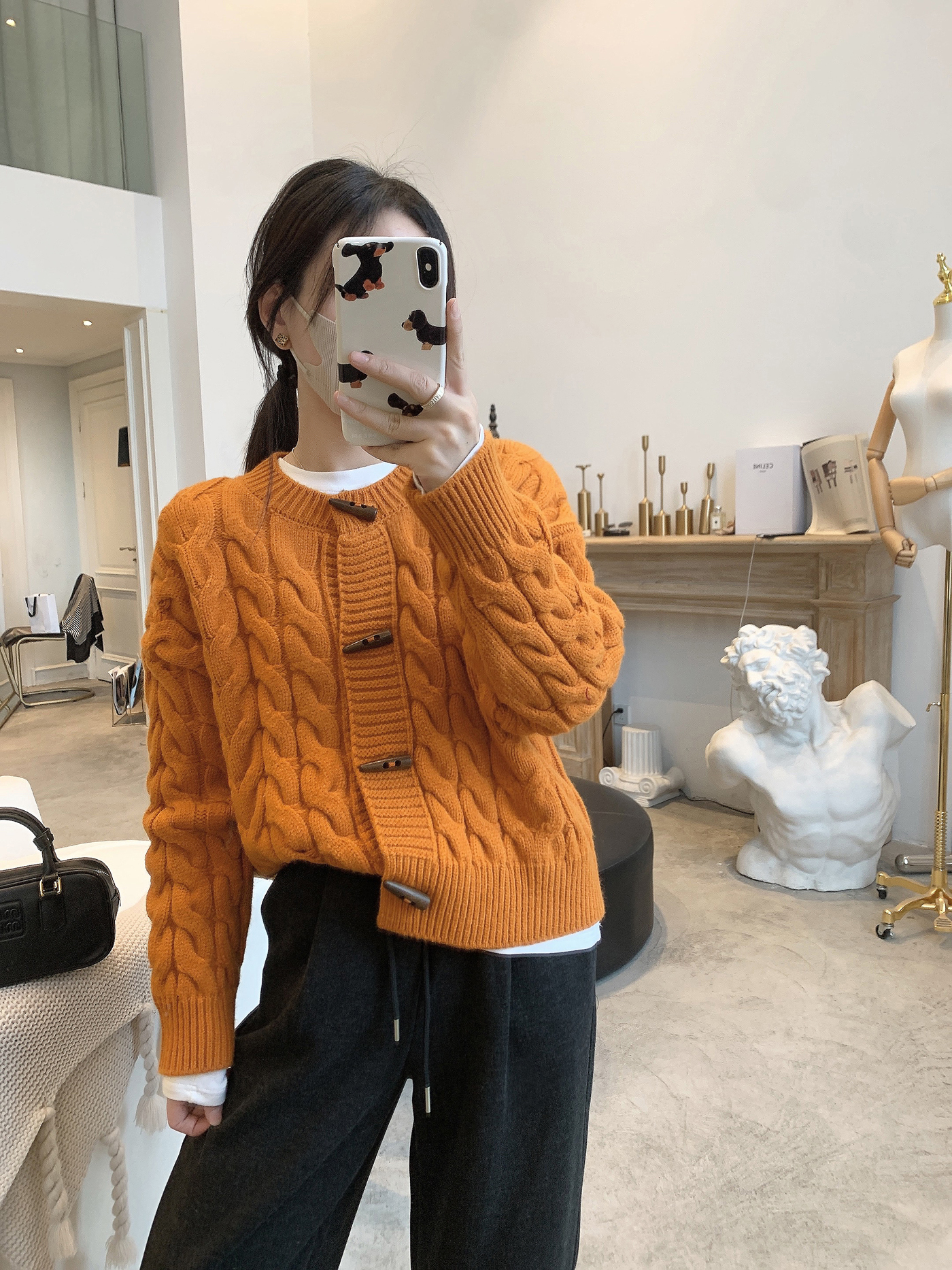 麻花毛衣女2023秋冬新款女裝潮牛角扣羊毛外套加厚復古針織開衫女
