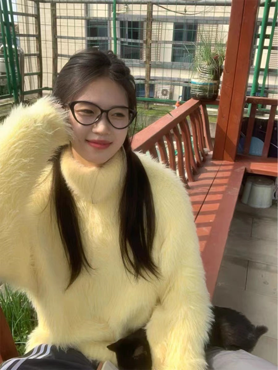 10192023秋冬溫柔風慵懶v領毛衣套頭毛衣女設計感小眾奶黃色上衣