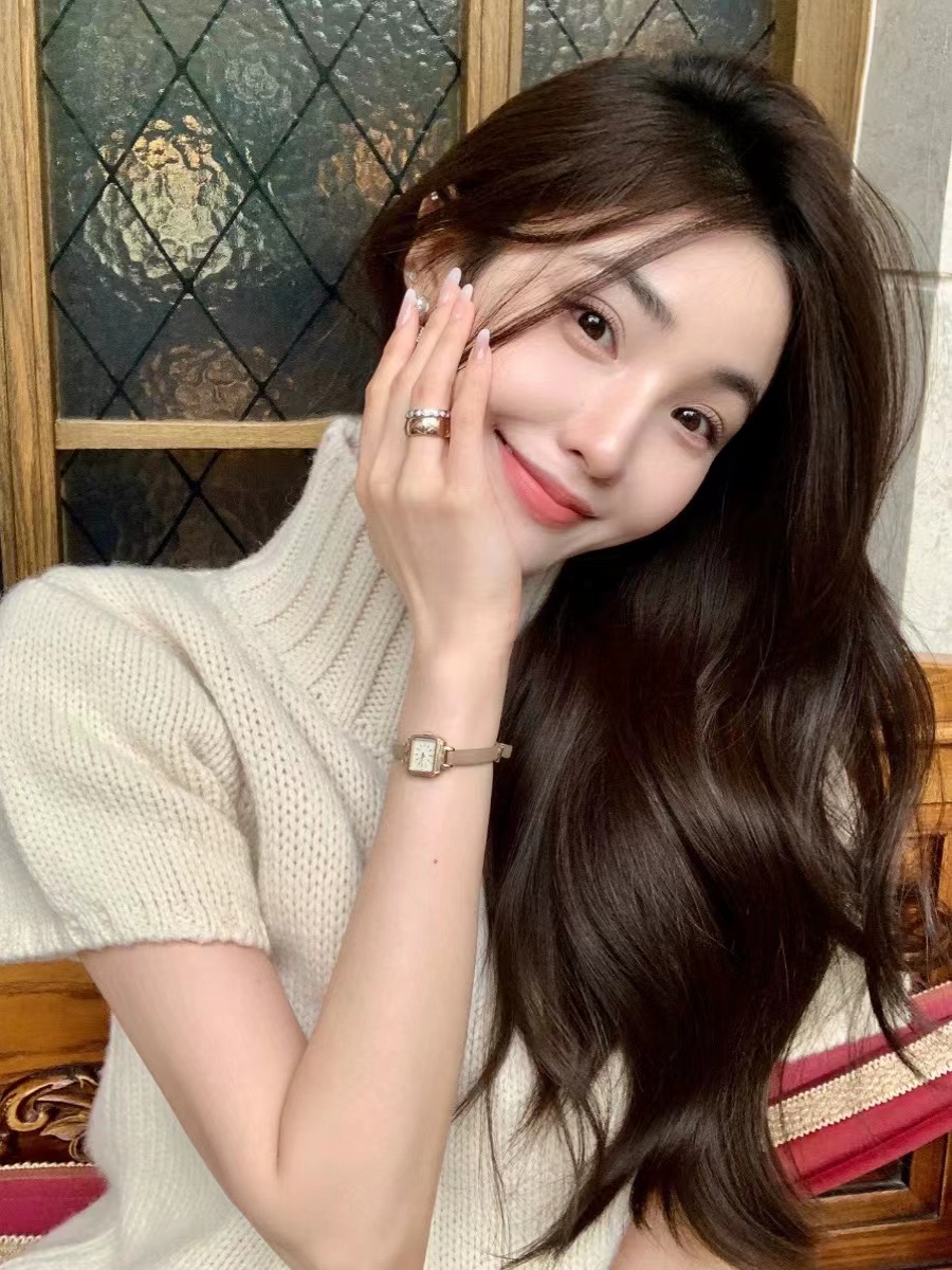 高領短袖毛衣女款2023新款冬季超好看短款針織衫上衣簡約高級感
