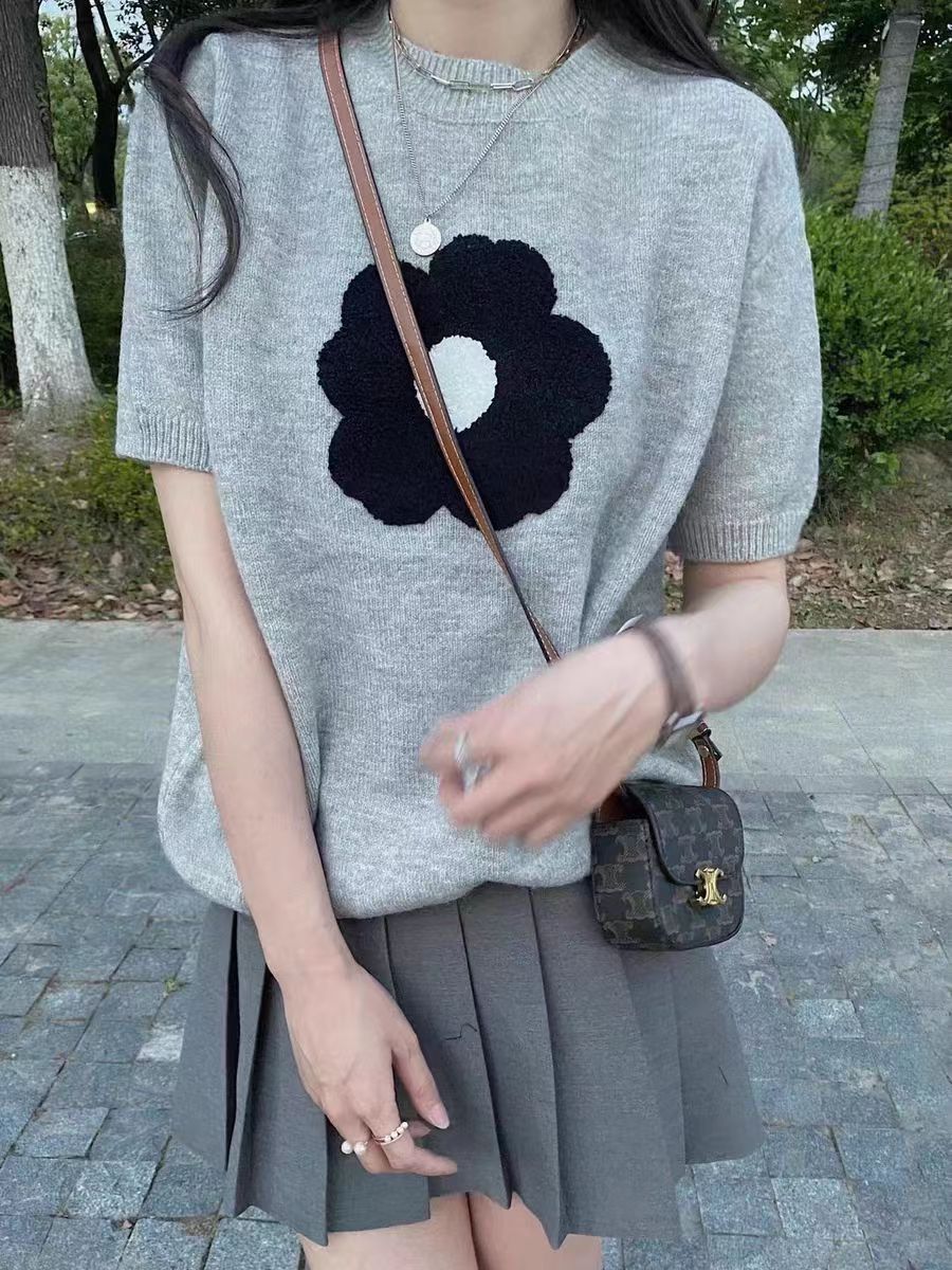 高級感寬鬆花朵薄款短袖毛衣夏季針織顯瘦上衣設計感ins小眾t恤女