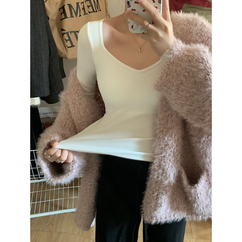 Real shot of autumn and winter velvet thickened small V-neck design warm T-shirt long sleeves with chest pad and slimming top