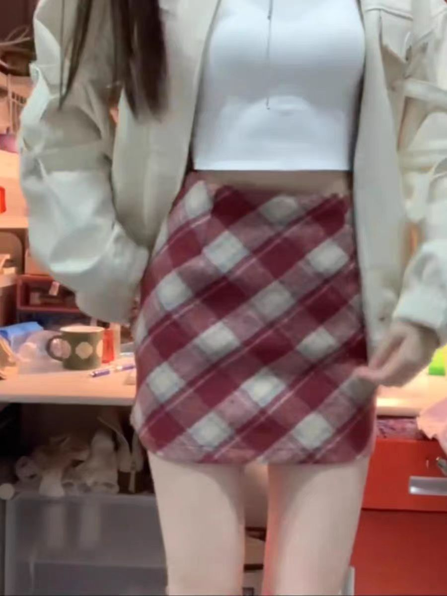 紅色格子毛呢半身裙女春秋冬季2024新款顯瘦高腰包臀裙子a字短裙
