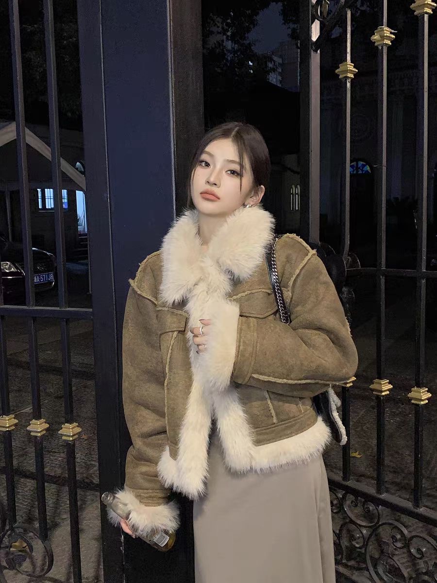 Buckskin velvet lamb fur all-in-one motorcycle jacket for women autumn and winter short 2023 new fur eco-friendly fur
