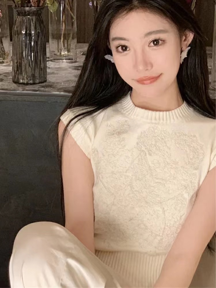 2023重工刺繡小飛袖針織背心女夏季新款ins超火彈力顯瘦短款上衣