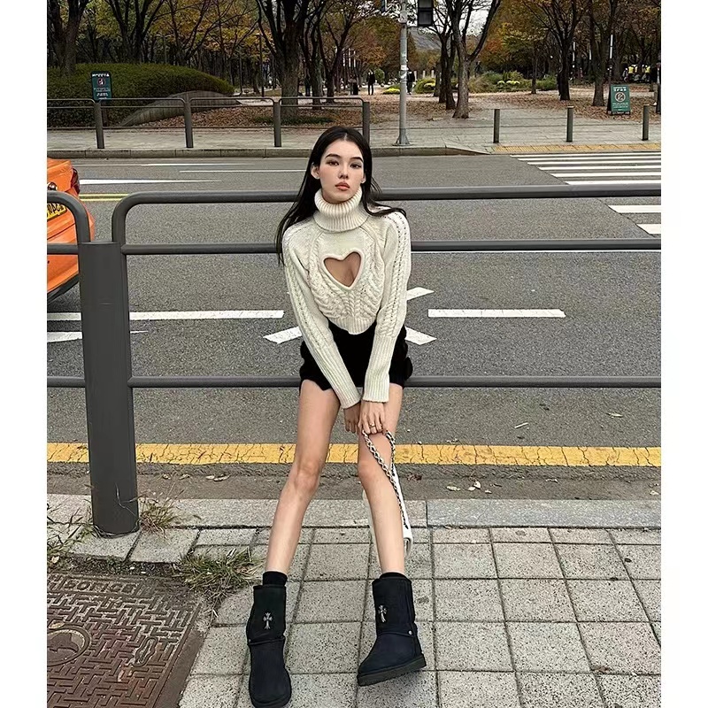 辣妹風高領鏤空心型毛衣女2023冬季新款甜酷氣質麻花短款長袖上衣