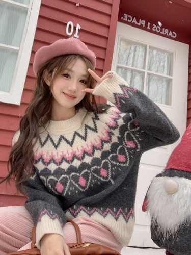 Actual shot of Korean style sweet age-reducing girl love Fair Isle lazy soft waxy thickened cow velvet sweater