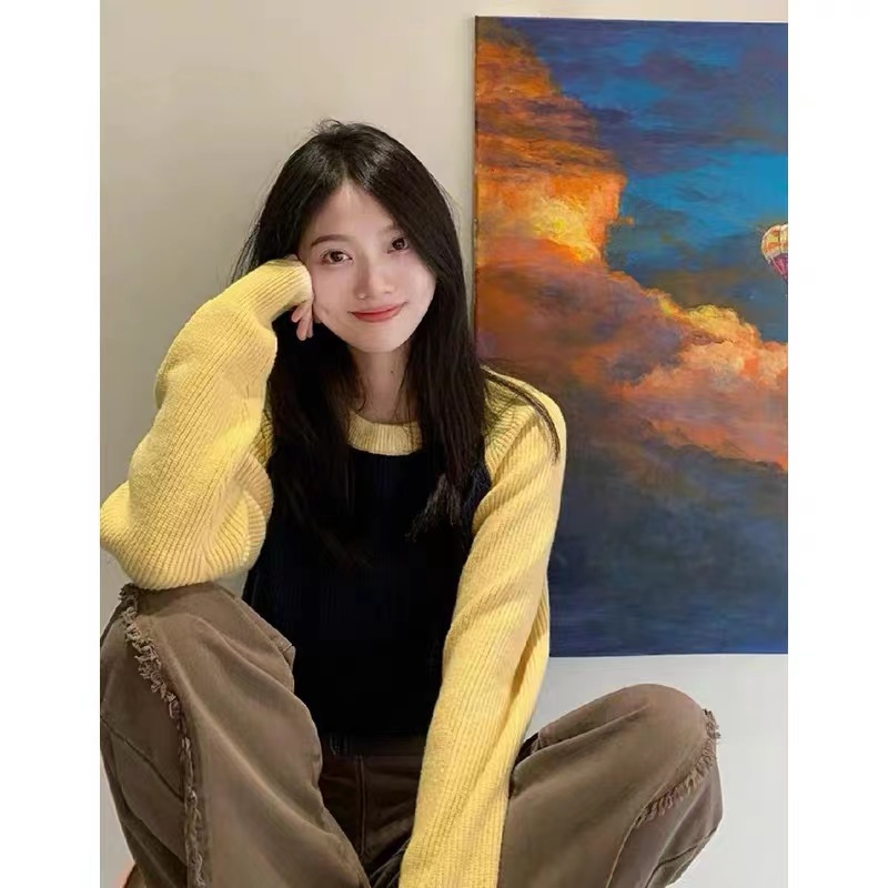 2023年新款小香風束腰撞色短款毛衣女秋冬超好看奶系軟糯針織上衣
