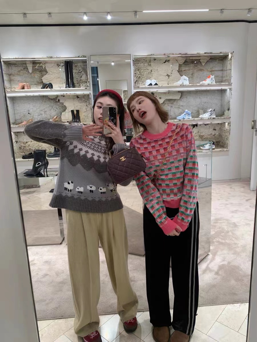 Realzz 一甯章章 北歐聖誕夜 7色提花格紋顯年輕羊毛羊絨毛衣