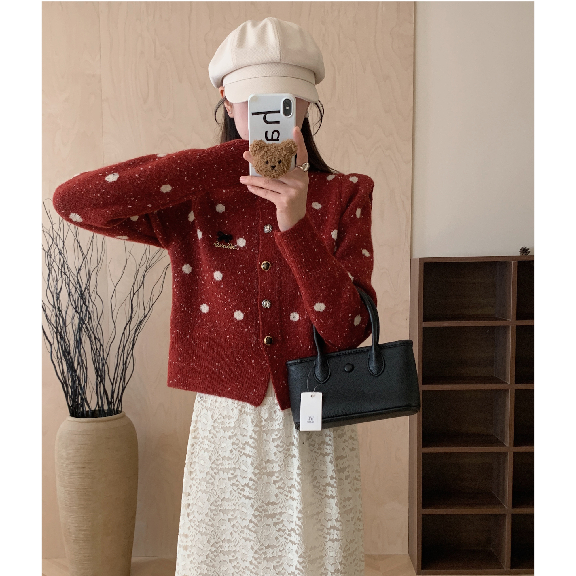 Actual shot of French-style puff-sleeved sweater jacket with polka-dot bow decoration, sweater cardigan