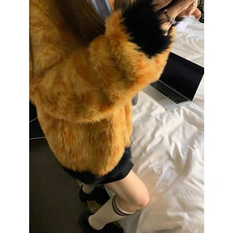 American Internet celebrity leopard print mink contrast sweater women's niche high-end mid-length thickened thermal top 2023