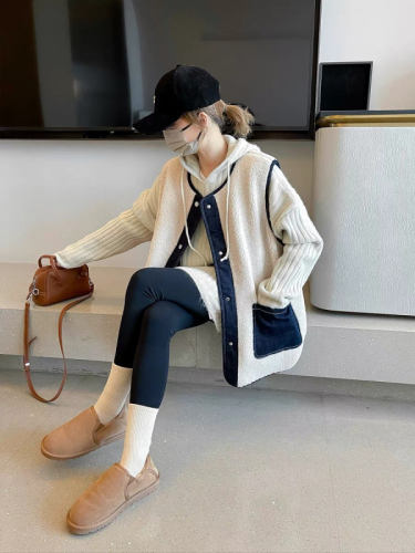 Korean style lamb wool spliced ​​denim vest for women  winter new Korean style plush stacked vest jacket