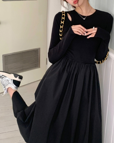 Actual shot of 2024 spring new style hollow knitted long-sleeved dress, feminine, slim and slim long skirt