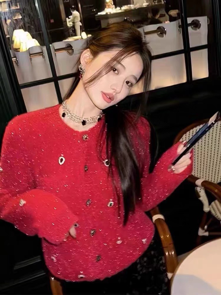 2023 new style lazy style soft waxy Christmas and New Year high-end super nice red knitted sweater cardigan for women autumn and winter