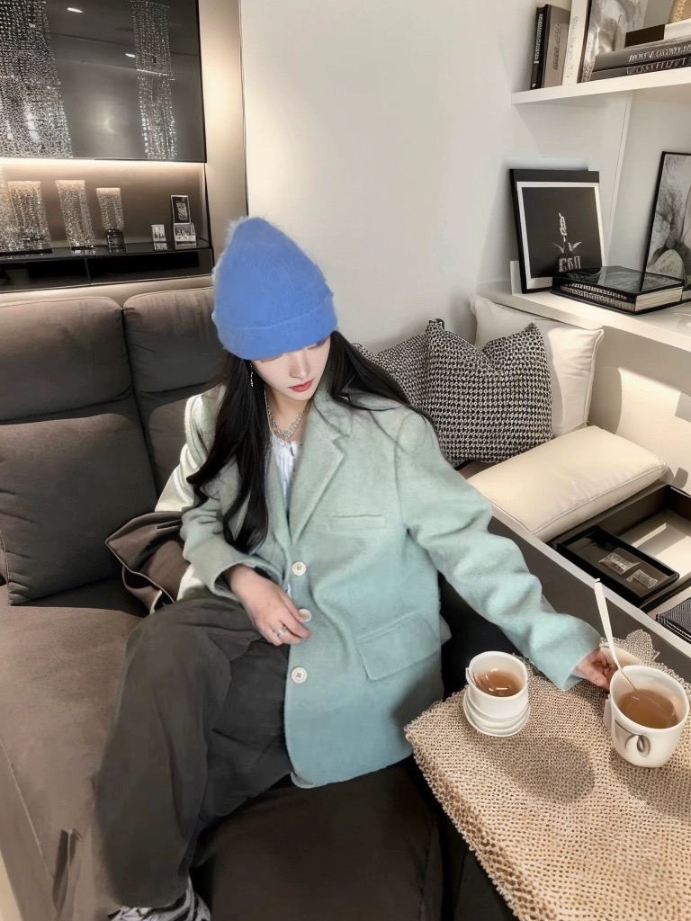 Yuhe yuhee/light mint green woolen suit. My favorite high-end autumn and winter coat for women.