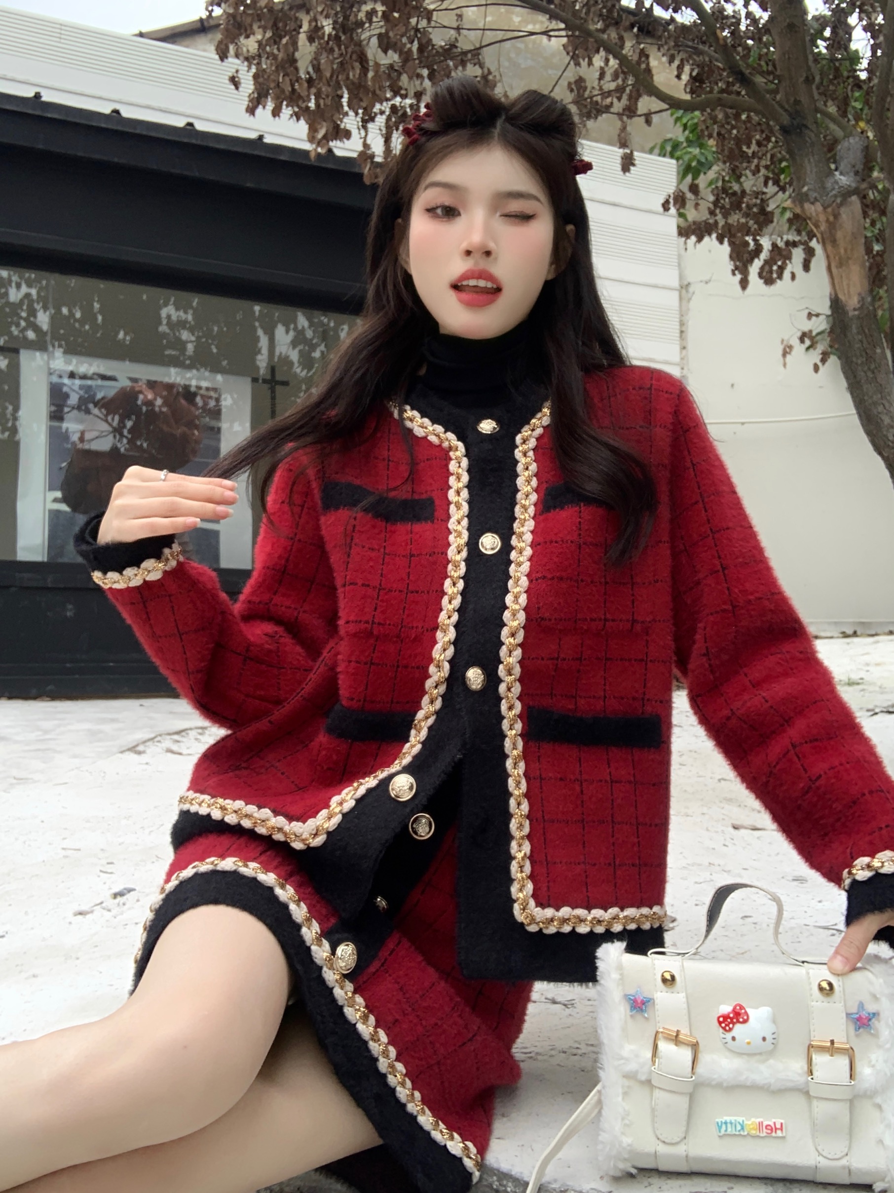 Actual shot of New Year’s jersey!  High-end and elegant ladylike style mink velvet warm new year suit