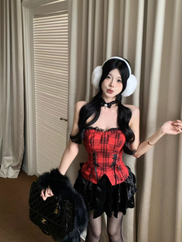 Real shot ~ hot girl lace red and black plaid tube top + cake skirt