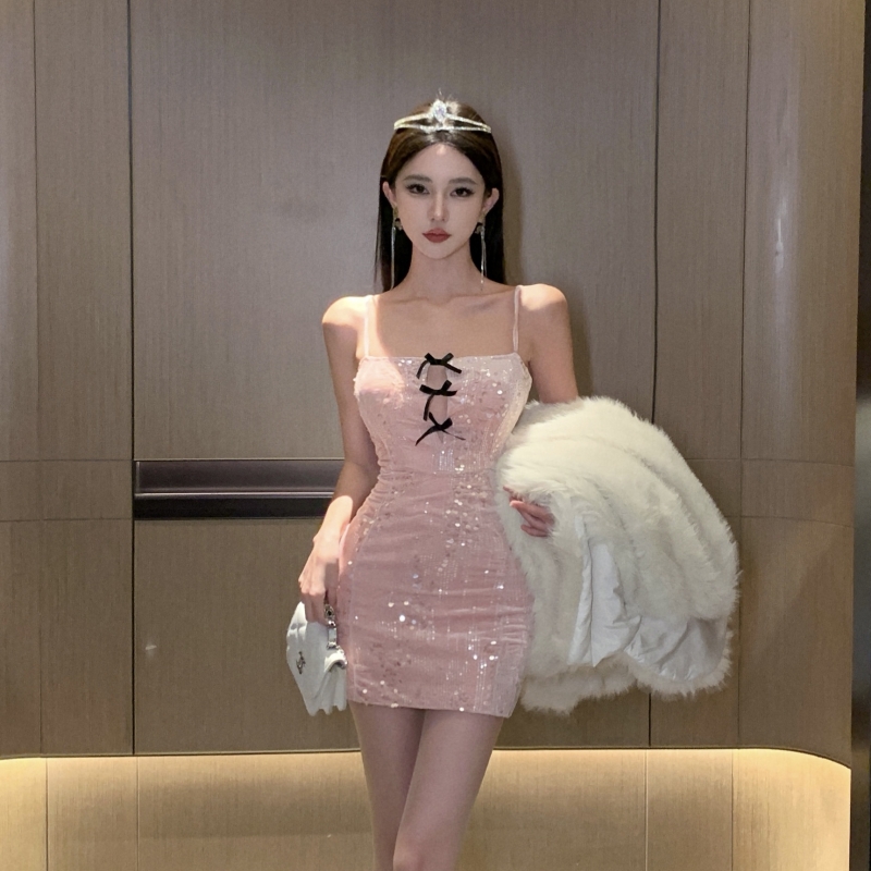 實拍  辣妹深V鏤空性感絲絨亮片修身吊帶連衣裙短款