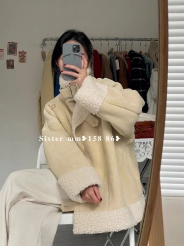 Short lamb wool coat for women 2023 autumn and winter new lamb velvet fur all-in-one winter coat thickened salt style light mature style