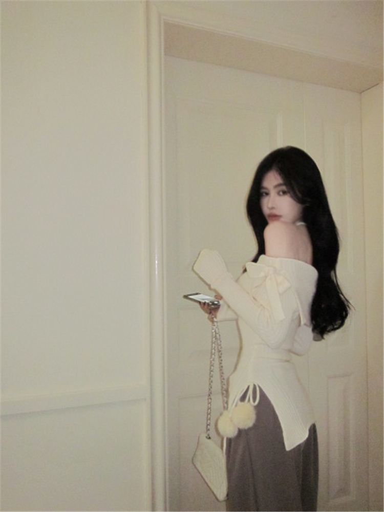 Actual shot of pure lust style one-shoulder sweater for women in autumn and winter new temperament slimming sweater
